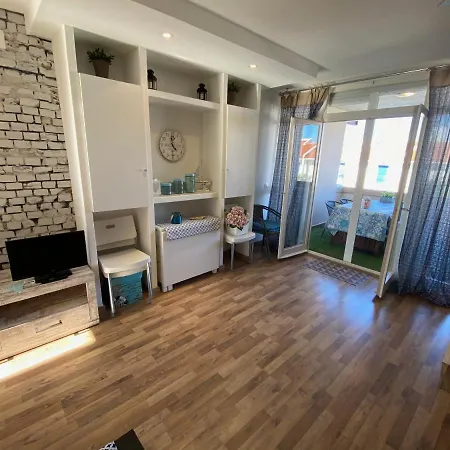 Apartment Mas Pinell B4 *